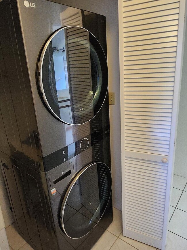 Foto del edificio - 2900 10th Ave