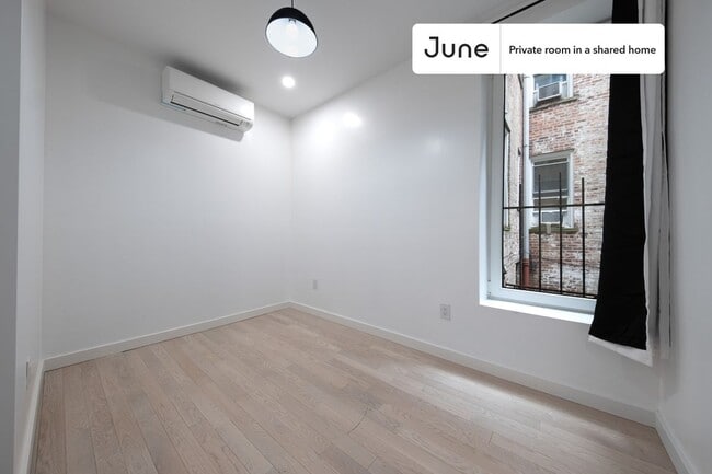 Building Photo - Room in Shared 4 bed/2 bath home in Ditmas Park
