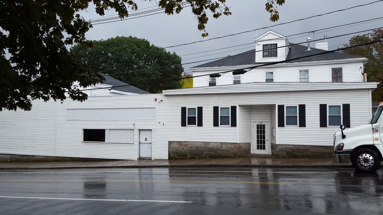 127 Village St, Medway, MA 02053 Apartments in Medway, MA