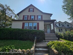 Building Photo - 1042 Taylor Ave