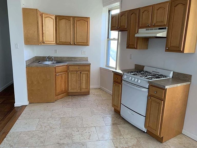 Building Photo - 6701 6th Ave