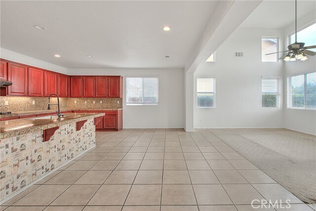 Foto del edificio - 7416 Sungold Ave