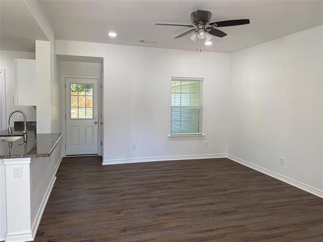 Foto del edificio - 521 E Sears St