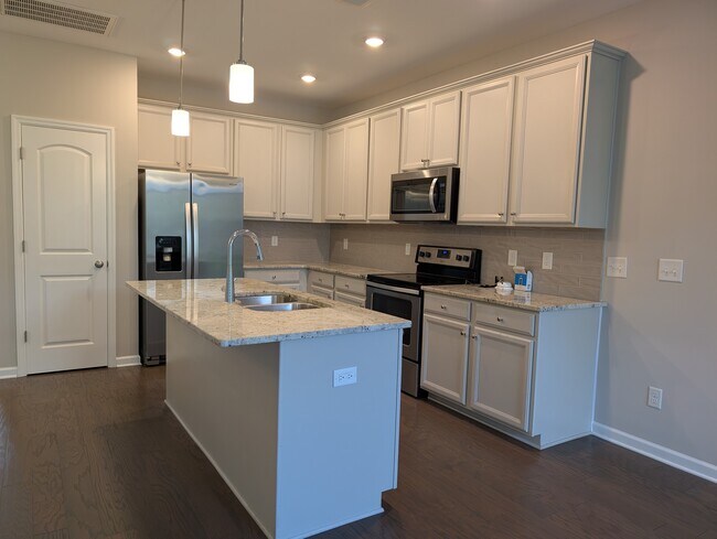 Foto del edificio - 204 Netherlands Blvd