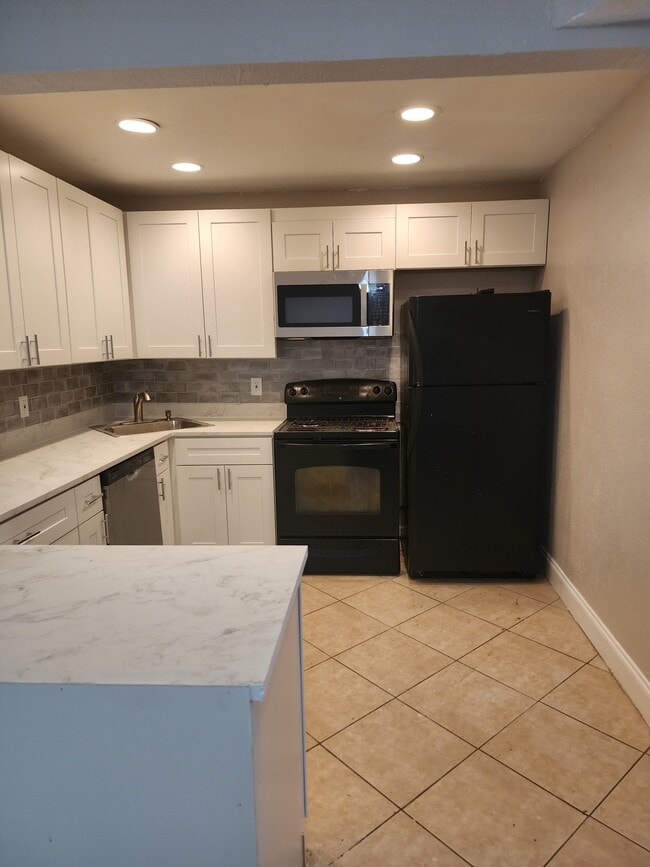 Building Photo - 2631 NW 60th Way