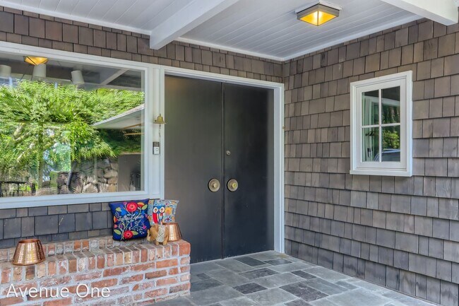 Foto del edificio - 4 br, 3 bath House - 10204 SE 27th St