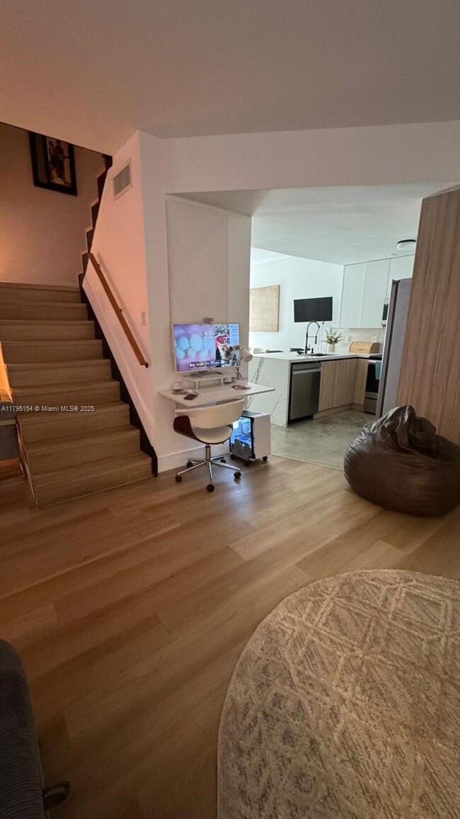 Foto del edificio - 11411 NW 60th St