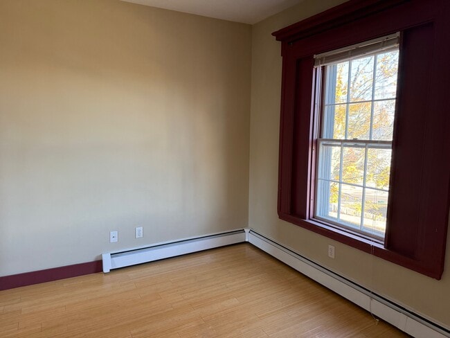 Building Photo - 50 Adams St