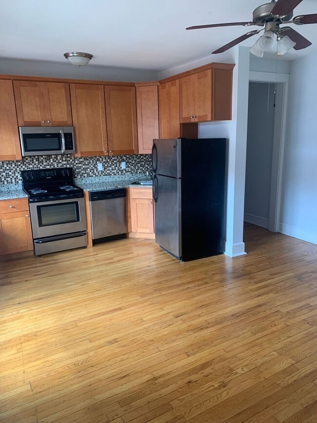 Foto del interior - 1123-25-27 West Grace Street