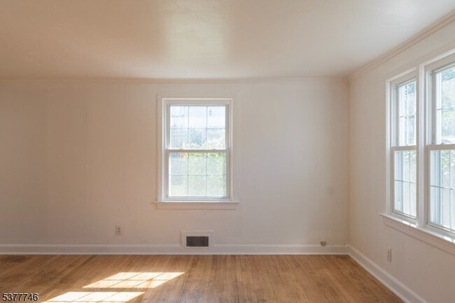 Building Photo - 176 Woodland Ave