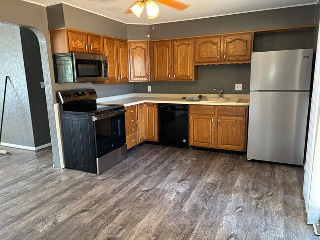 Building Photo - 3 bedroom - Finished basement with bonus room