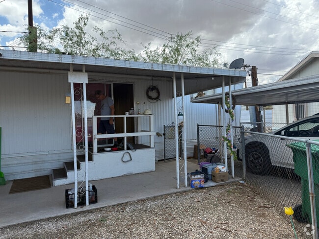 Building Photo - 1217 W Garnette St