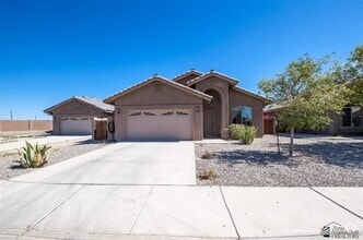 Building Photo - 4533 S Agave Ave
