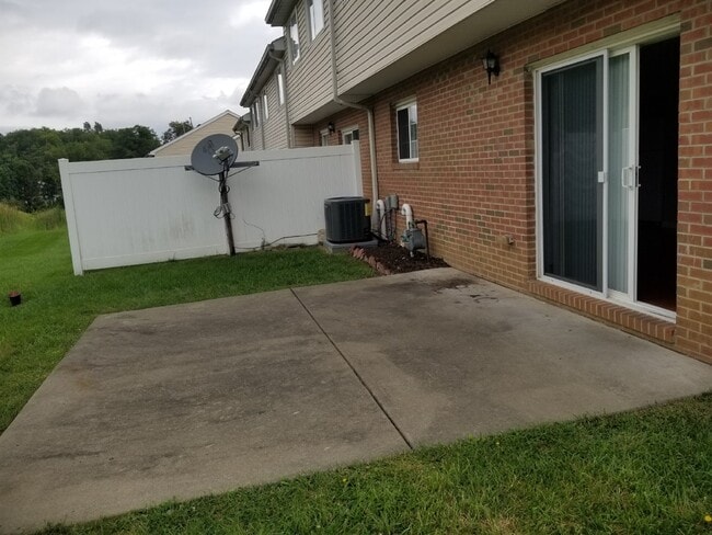 Building Photo - 801 Wingate Dr