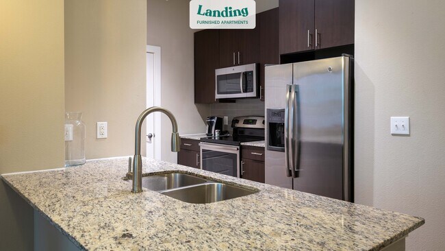 Foto del edificio - 1900 Simond Ave