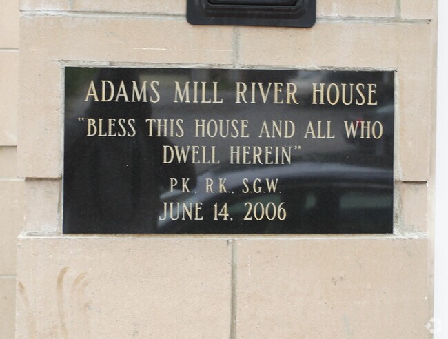 Foto del edificio - Adams Mill River House