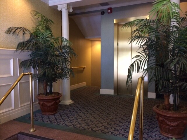 Foto del edificio - 1090 Beacon St