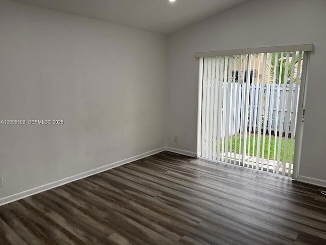 Building Photo - 1294 Seagrape Cir