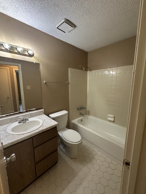 Building Photo - 5717 Burnette Pl