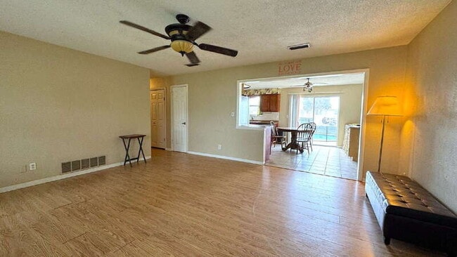 Photo - 484 Grandview Ave House