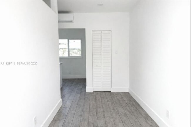 Building Photo - 3071 SW 27th Ln