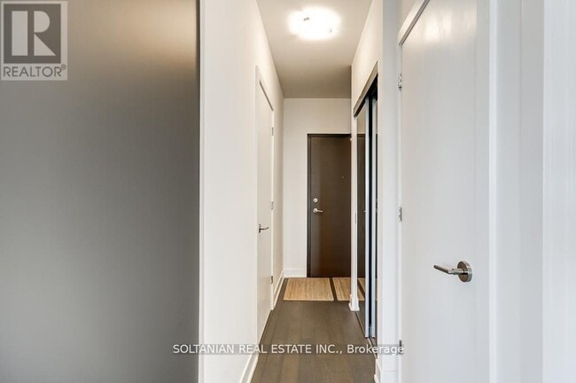 Building Photo - 2 Teagarden Ct