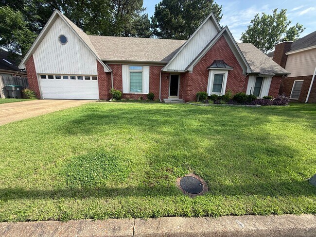 Foto del edificio - 8142 Creekside Cir S
