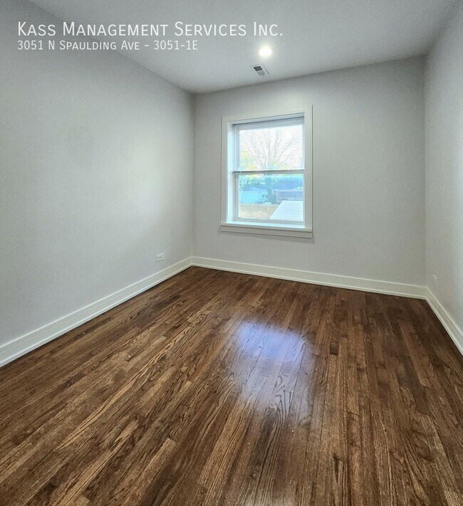 Foto del edificio - 3051 N Spaulding Ave
