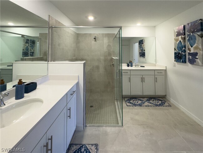 Foto del edificio - 5704 Melbourne Ct