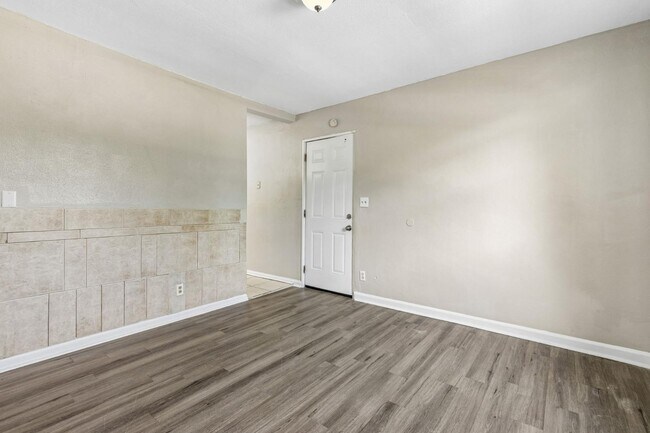 Foto del edificio - 1104 W 29th St