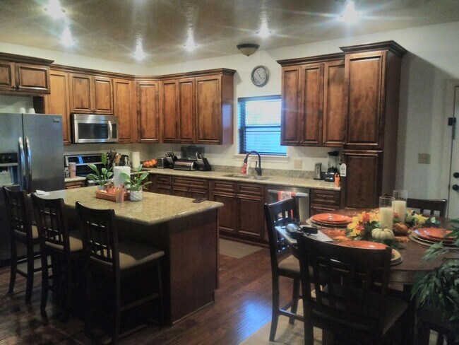 Foto del edificio - 1803 Briarwood St