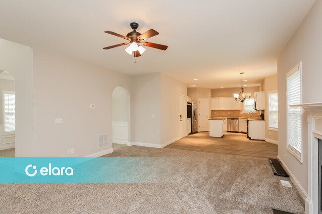 Building Photo - 128 MAPLE LEAF CT