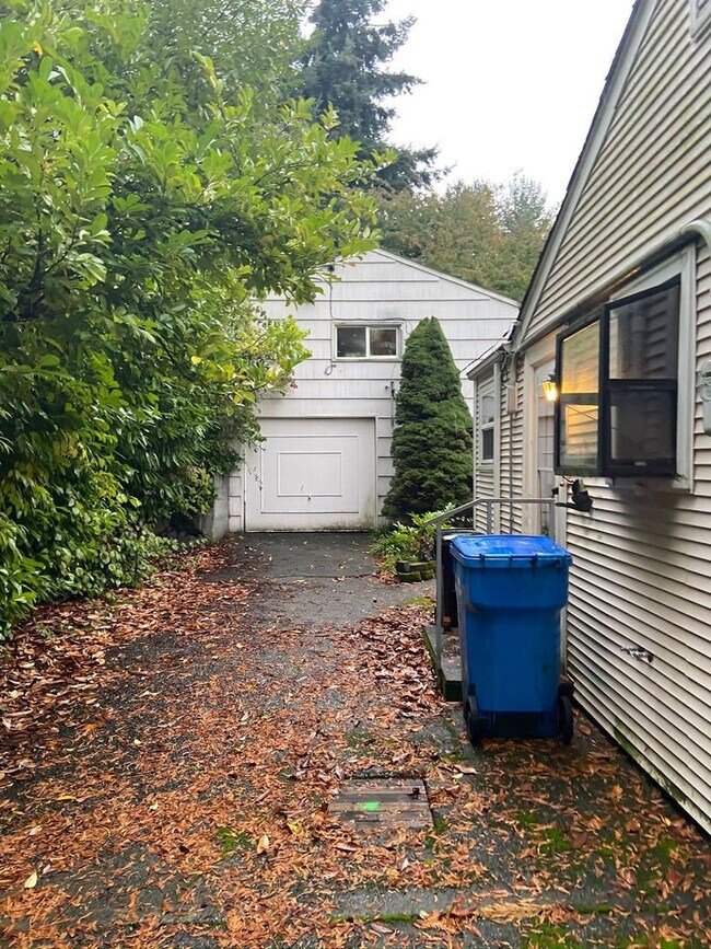 Building Photo - 17712 12th Ave NE Shoreline, WA - 2021