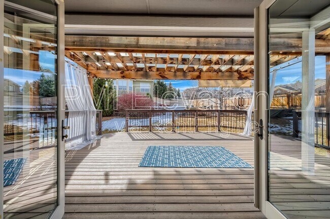 Foto del edificio - 9805 Cypress Point Cir