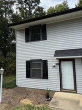 Building Photo - 4001 S Bend Dr