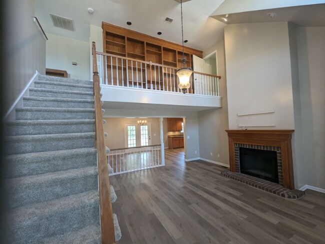 Foto del edificio - Hanahan Lake View Home for Lease