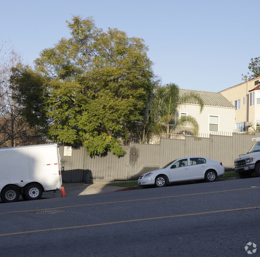 Primary Photo - 1823 Vine St