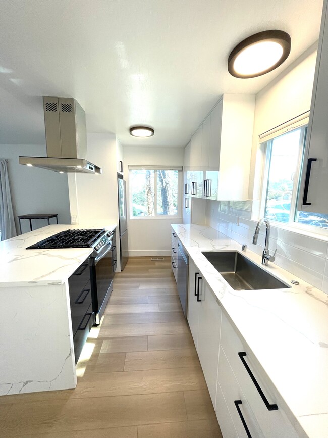 Cocina - 239 Corte Madera Ave