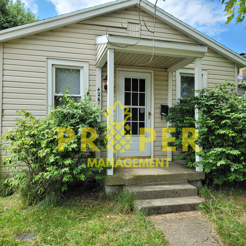 Primary Photo - 2 bed 1 Bath Ranch Belmont Bungalow w Gara...