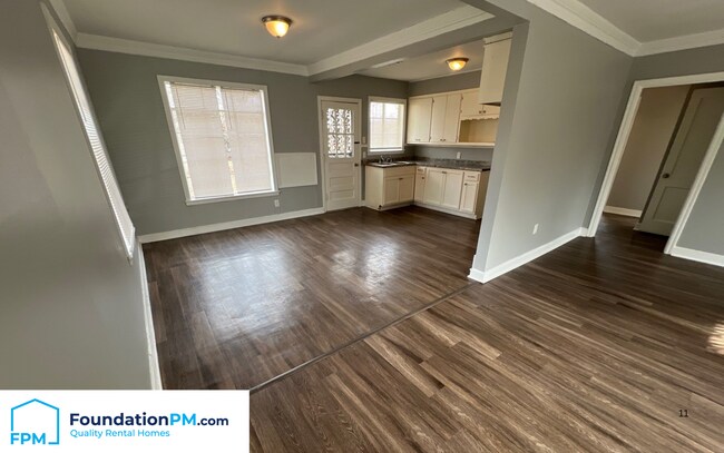 Foto del edificio - 1744 Warner Ave