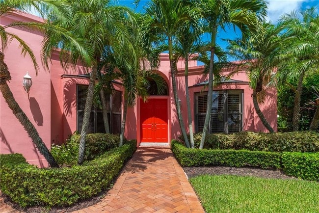 Foto del edificio - 409 SE St Lucie Blvd