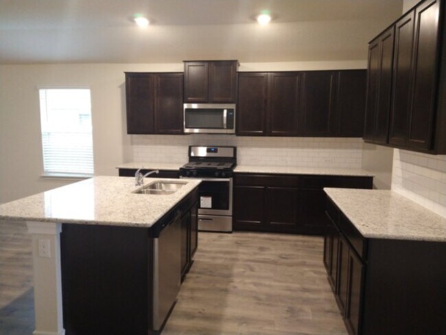 Building Photo - 9636 Salers Springs