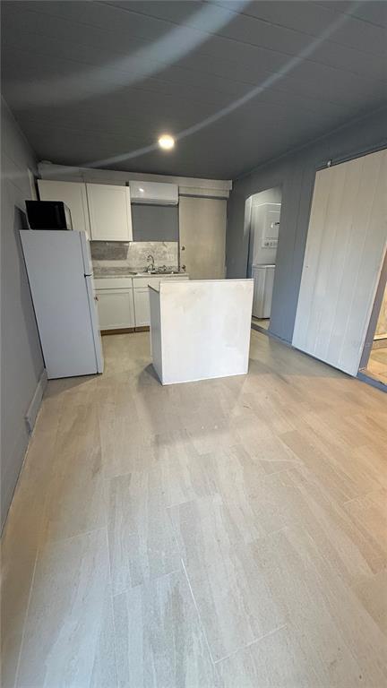 Foto del edificio - 1418 Queensway Rd