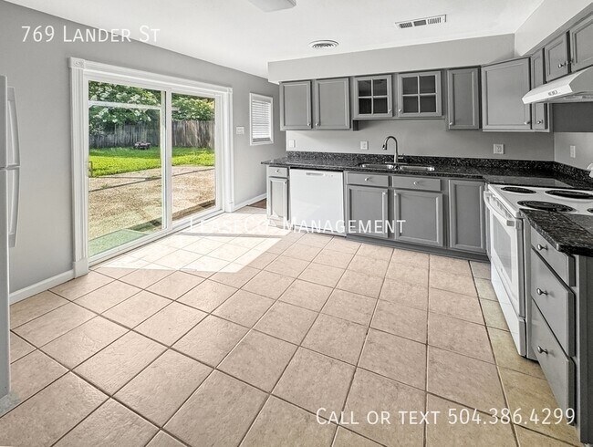 Foto del edificio - 769 Lander St