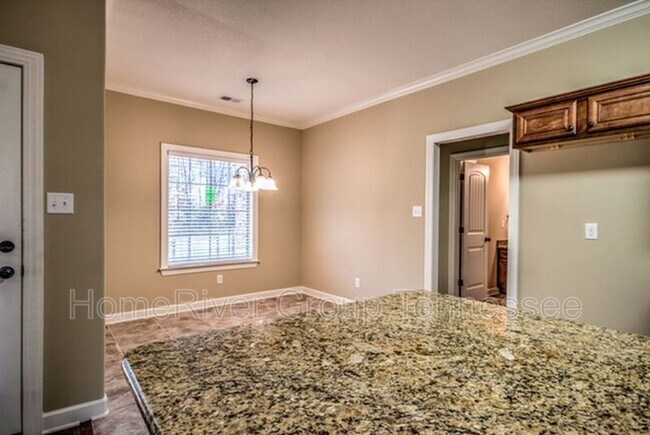 Building Photo - 7957 Country Lake Dr