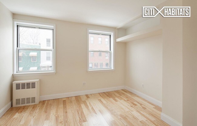 Building Photo - 1014 47th Ave