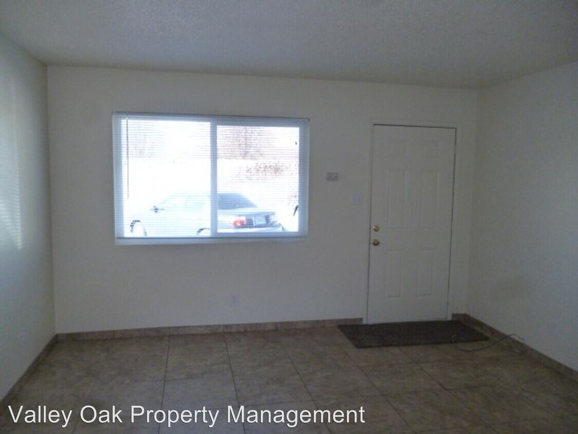 Building Photo - 168 E Granger Ave