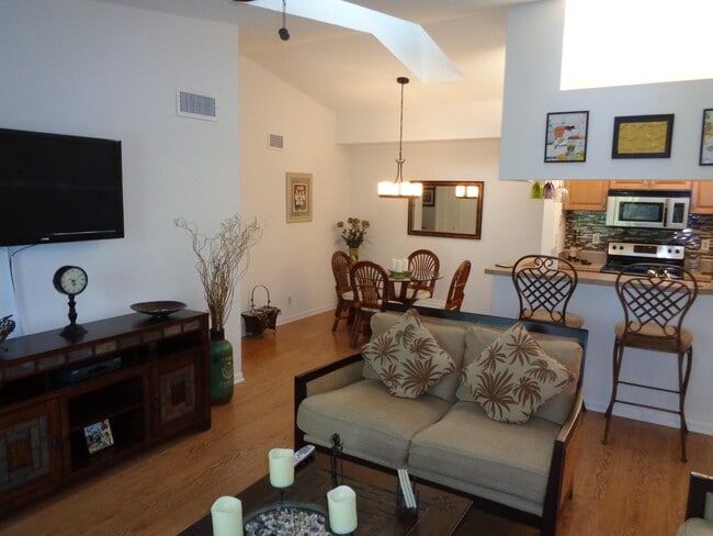 Building Photo - 2512 SE Anchorage Cove