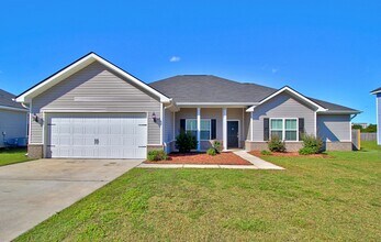 Building Photo - 582 Burke Dr