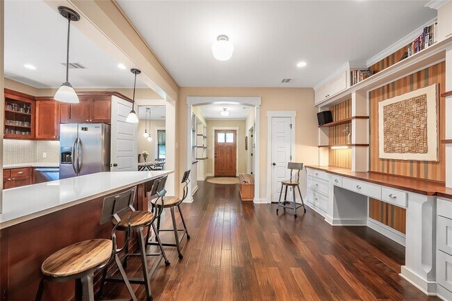 Foto del edificio - 816 W Johanna St